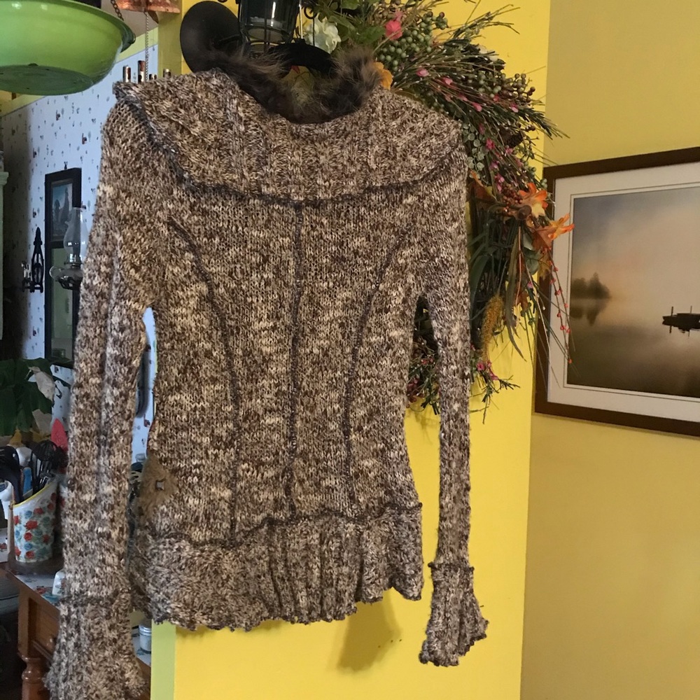 Sweater - Picture 2 of 4